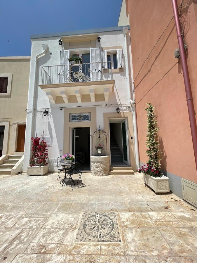 L'Antico Pozzo Apartment Pozzallo Bagian luar foto